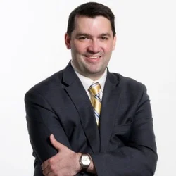 Polish Real Estate Attorneys in USA - Adrian Baron